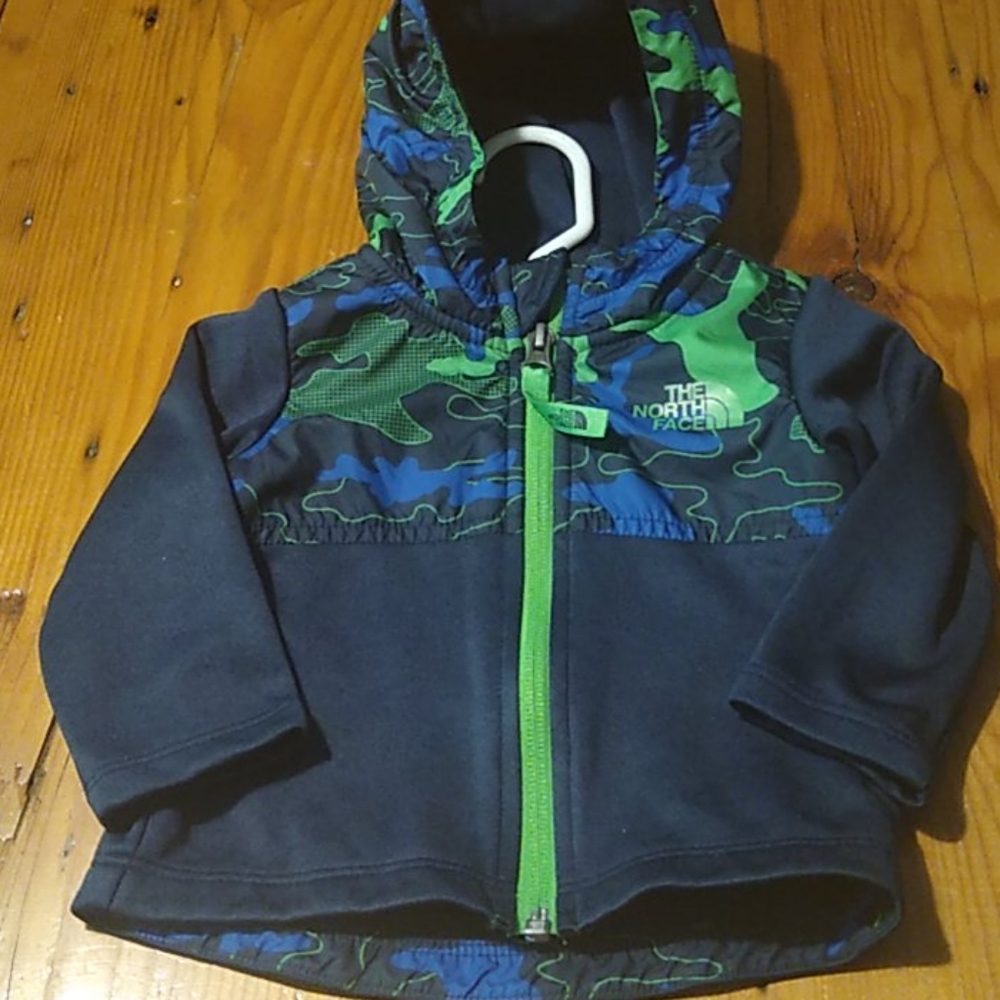The North Face sz 3/6 months zip up